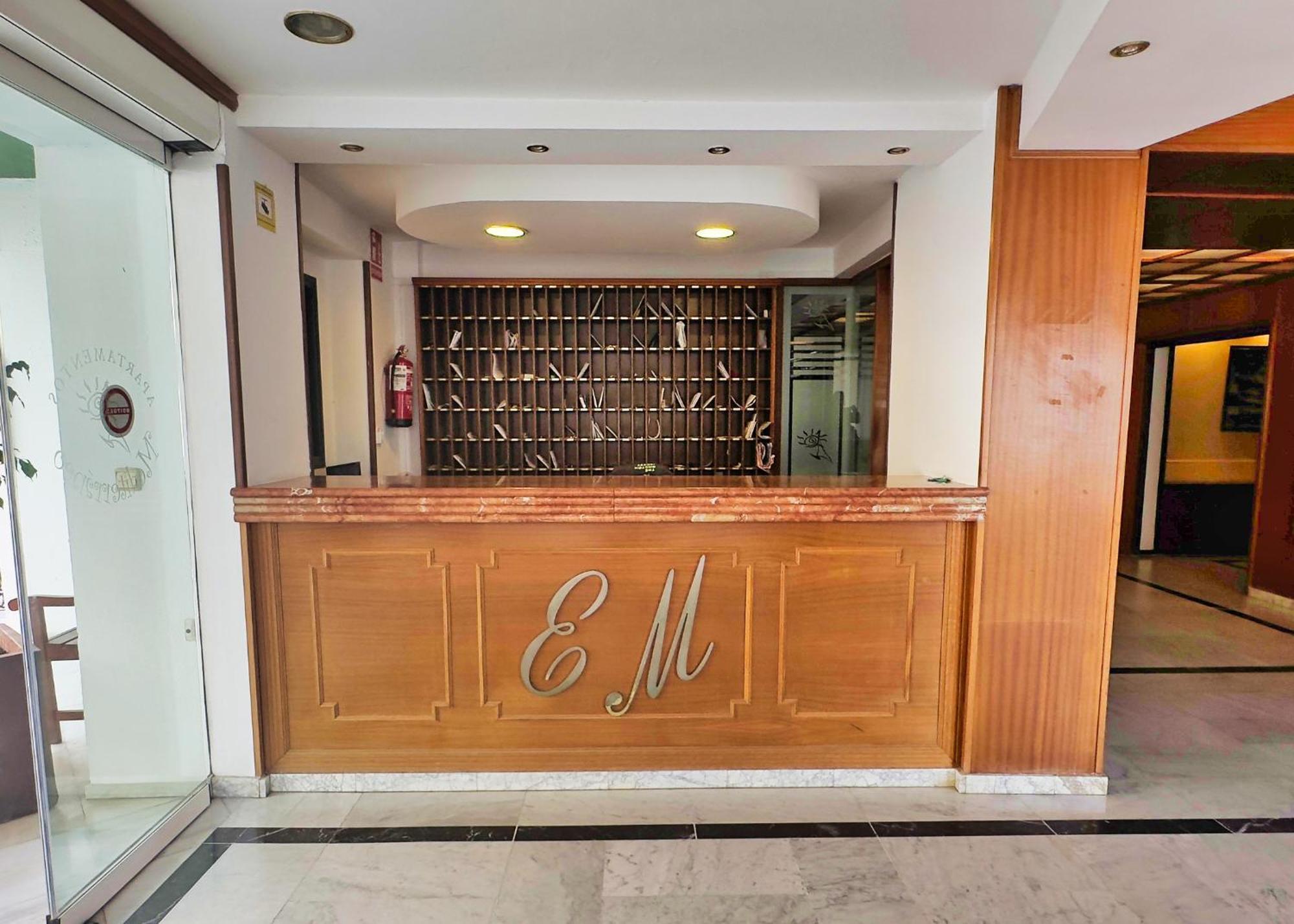 Mediterraneo 508. Fantastic Studio On The Beachfront With Sea Views. Marbellac Extérieur photo