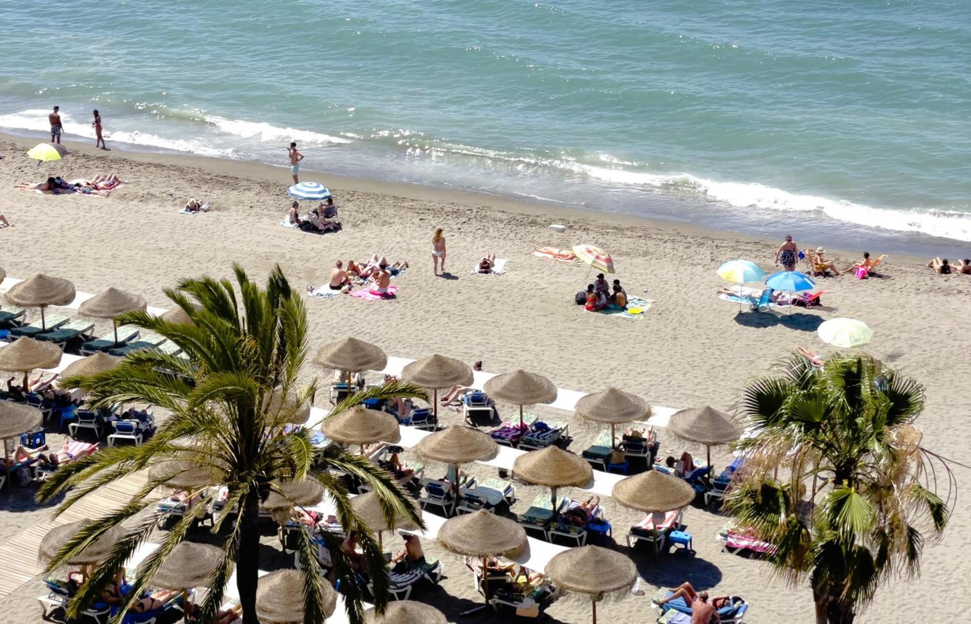 Mediterraneo 508. Fantastic Studio On The Beachfront With Sea Views. Marbellac Extérieur photo